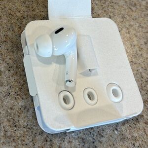 Apple AirPod Pro 2 right side only
